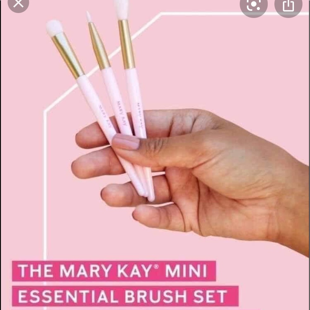MK Limited Edition Mini Essential Brush Set - Picture 6 of 9